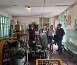 Tehniški spomenik - HE Javorniški Rovt je ena najstarejših elektrarn v Sloveniji, njen nastanek sega v začetke elektrifikacije pri nas, leto 1908. Foto: Anja Tomažič