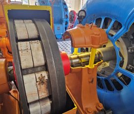 Prerezi omogočajo vpogled v notranjost originalnih naprav v obratu in tako obiskovalcem približajo proizvodnjo električne energije na vodni pogon. Foto: Nikola Pongrac